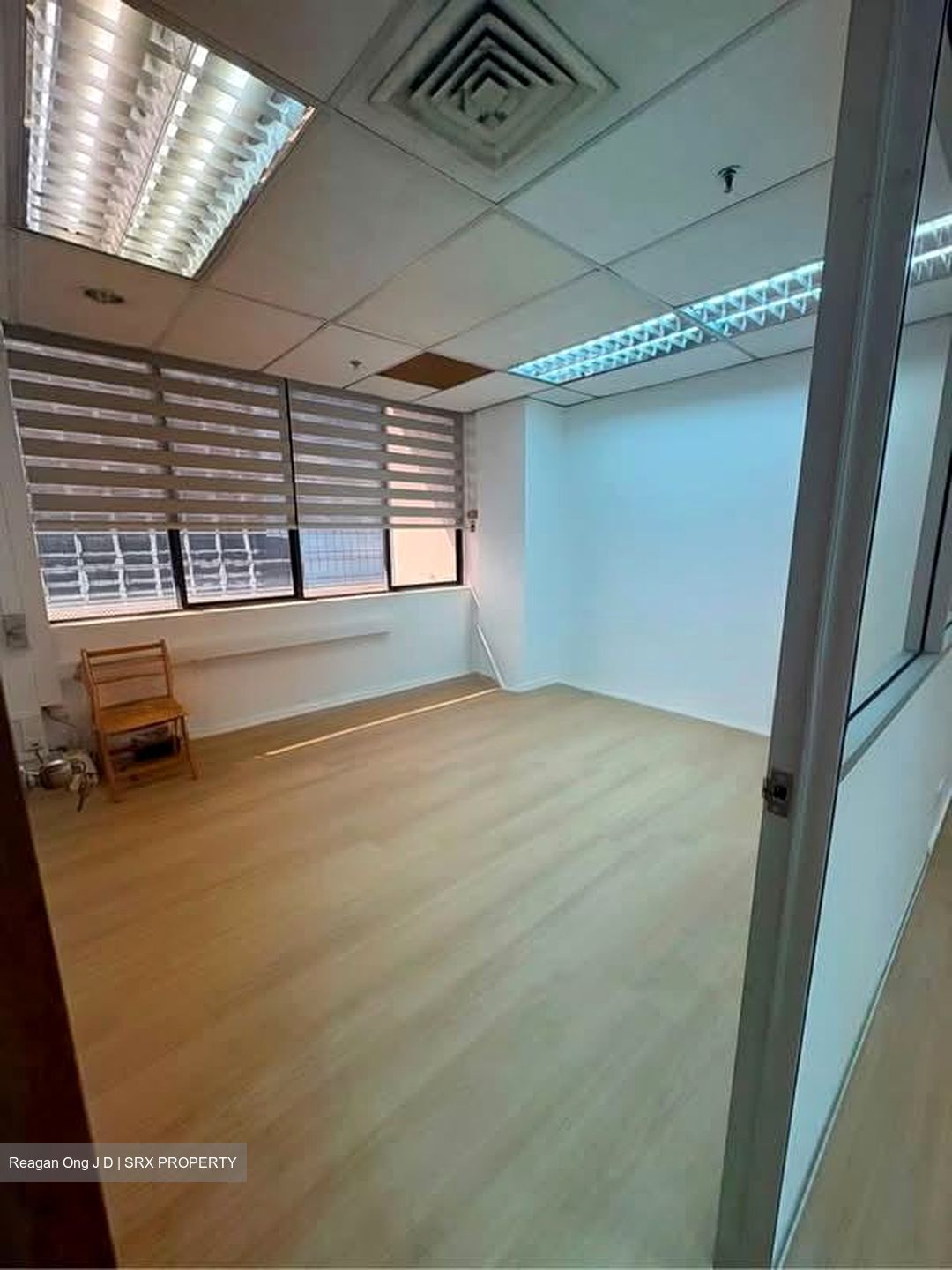 International Plaza (D2), Office #584860391
